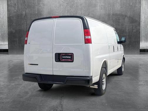 2025 Chevrolet Express 2500 RWD 2500 Regular Wheelbase WT