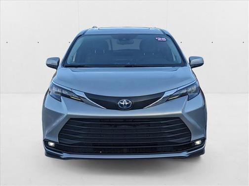 2025 Toyota Sienna XLE 7 Passenger