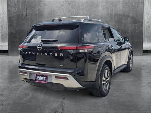 2024 Nissan Pathfinder SL FWD