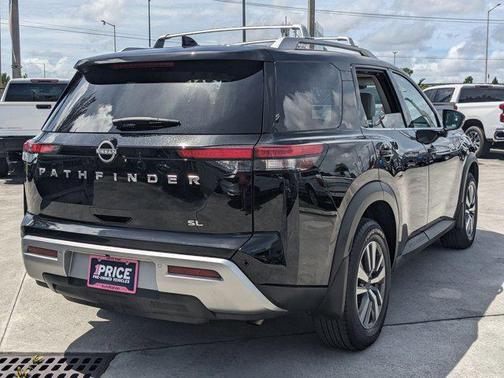 2024 Nissan Pathfinder SL FWD
