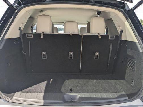 2024 Nissan Pathfinder SL FWD