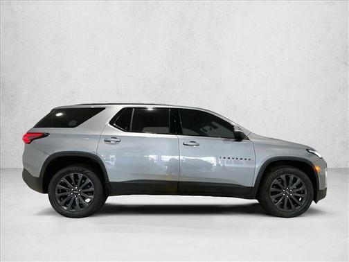 Sterling Gray Metallic 2023 Chevrolet Traverse RS