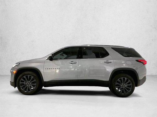 Sterling Gray Metallic 2023 Chevrolet Traverse RS