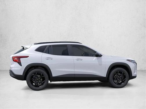 Summit White 2026 Chevrolet Trax LT