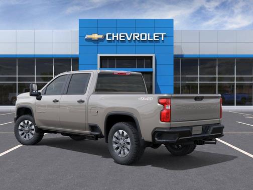 White Sands 2026 Chevrolet Silverado 2500 Custom