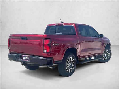 Radiant Red Tintcoat 2026 Chevrolet Colorado Z71