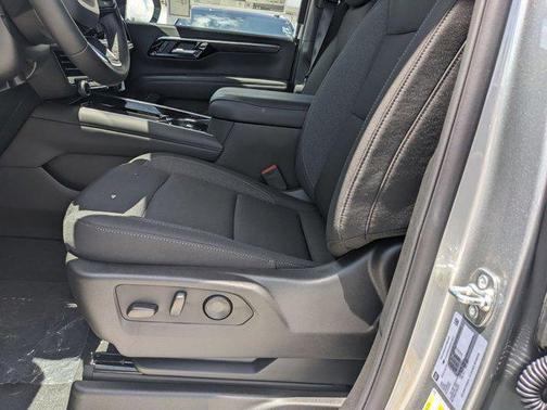 2025 Chevrolet Tahoe LS