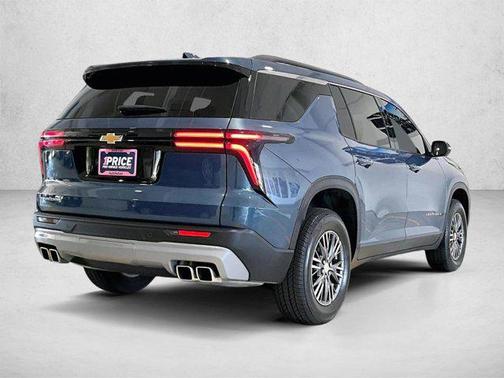Lakeshore Blue Metallic 2026 Chevrolet Traverse LT