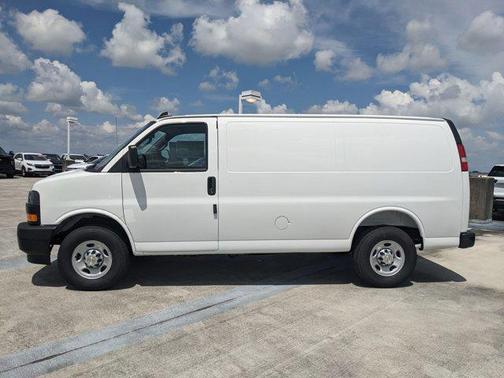 2025 Chevrolet Express 2500 RWD 2500 Regular Wheelbase WT