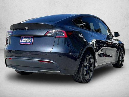 2025 Tesla Model Y Long Range Dual Motor Rear-Wheel Drive