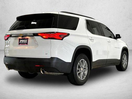 Summit White 2023 Chevrolet Traverse LT Cloth