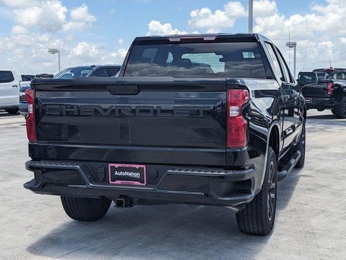 2025 Chevrolet Silverado 1500 Custom