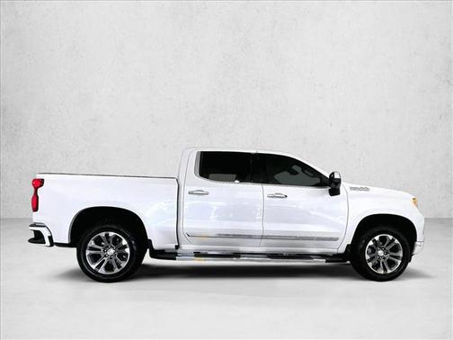 Iridescent Pearl Tricoat 2024 Chevrolet Silverado 1500 High Country