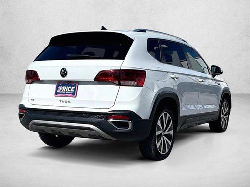 Pure White 2022 Volkswagen Taos 1.5T SE