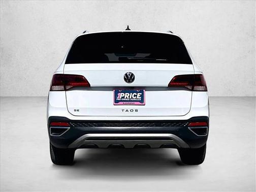 Pure White 2022 Volkswagen Taos 1.5T SE