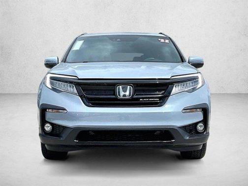 Silver/Gray 2022 Honda Pilot AWD Black Edition