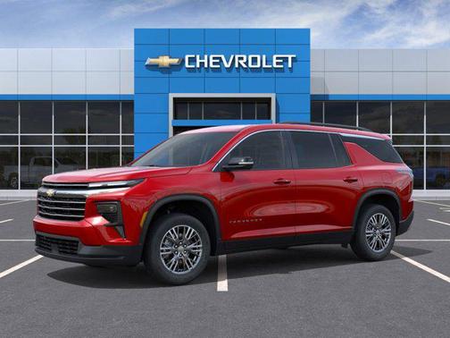 Radiant Red Tintcoat 2026 Chevrolet Traverse LT