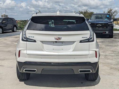 2024 Cadillac XT4 Sport