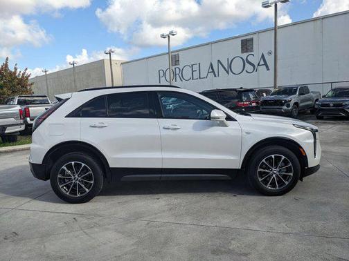 2024 Cadillac XT4 Sport