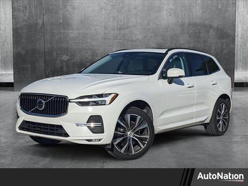 2022 Volvo XC60 B5 Momentum