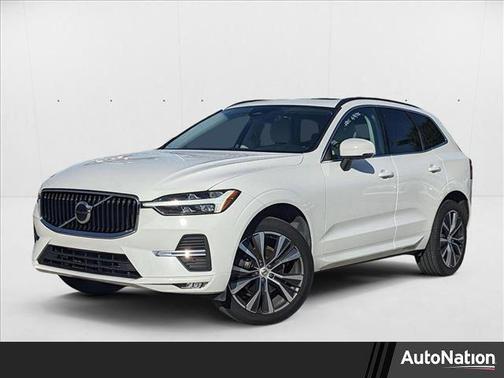 2022 Volvo XC60 B5 Momentum