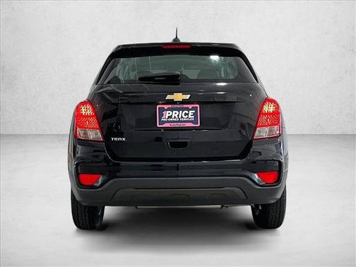 Mosaic Black Metallic 2019 Chevrolet Trax LS