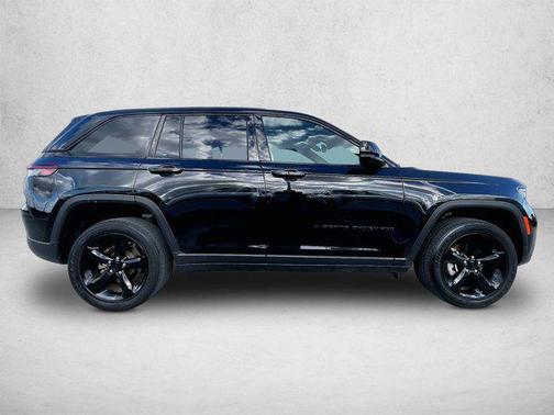 2024 Jeep Grand Cherokee Altitude