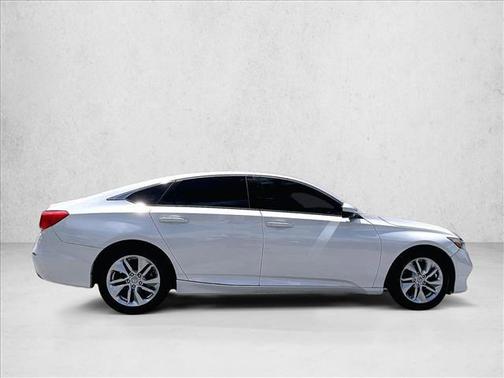 Platinum White Pearl 2019 Honda Accord LX