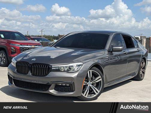 2019 BMW 740 740i