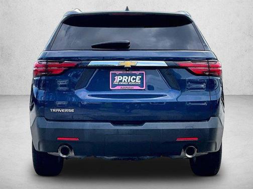Northsky Blue Metallic 2022 Chevrolet Traverse LS