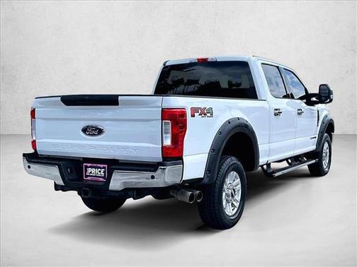 OXFORD WHITE 2017 Ford F-250 XLT