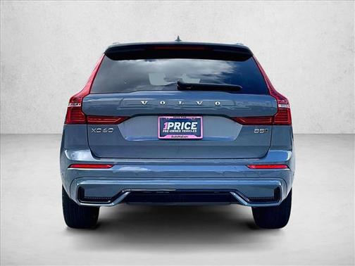 2024 Volvo XC60 B5 Plus Dark Theme