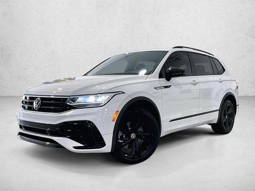 White 2024 Volkswagen Tiguan 2.0T SE R-Line Black