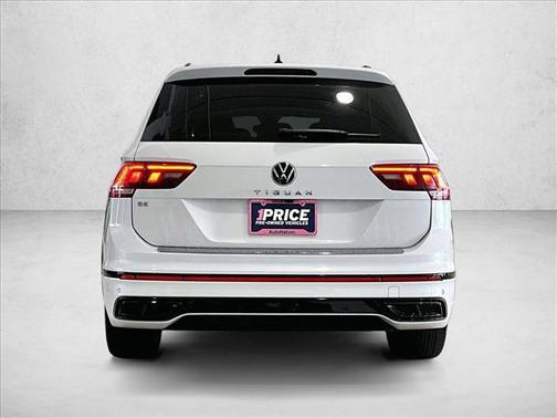 White 2024 Volkswagen Tiguan 2.0T SE R-Line Black