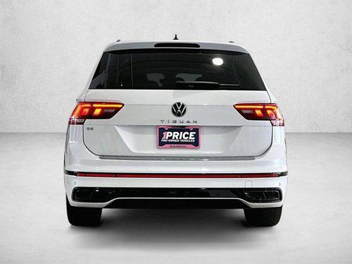 White 2024 Volkswagen Tiguan 2.0T SE R-Line Black
