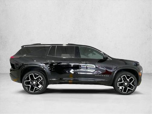 Mosaic Black Metallic 2025 Chevrolet Traverse High Country
