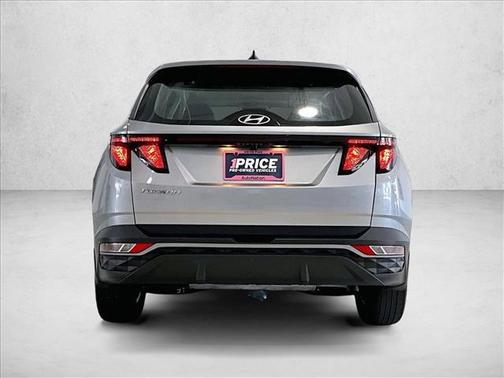 Shimmering Silver 2024 Hyundai TUCSON SE