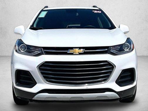 Summit White 2020 Chevrolet Trax LT
