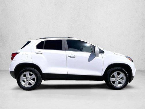 Summit White 2020 Chevrolet Trax LT