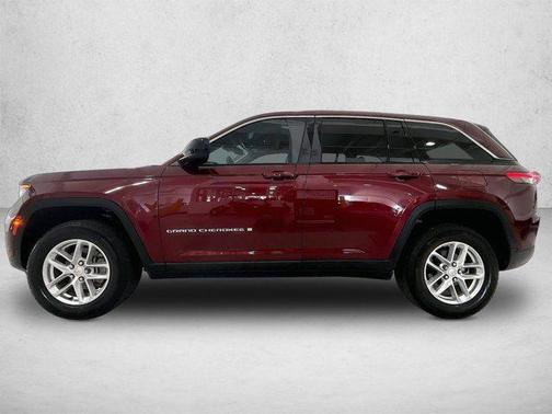 Velvet Red Pearlcoat 2023 Jeep Grand Cherokee Laredo