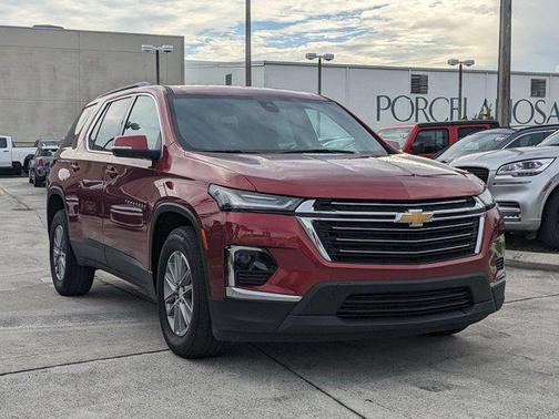 2023 Chevrolet Traverse LT Leather