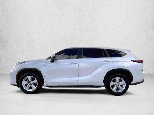 Wind Chill Pearl 2024 Toyota Highlander LE