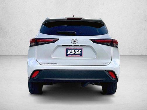 Wind Chill Pearl 2024 Toyota Highlander LE