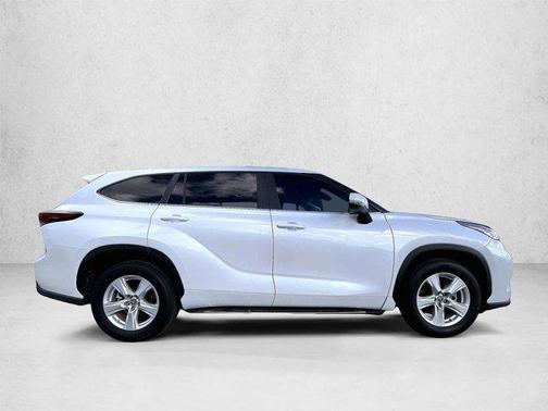 Wind Chill Pearl 2024 Toyota Highlander LE