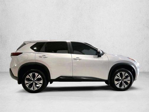 Brilliant Silver Metallic 2022 Nissan Rogue SV