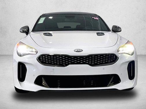 Snow White Pearl 2018 Kia Stinger GT1
