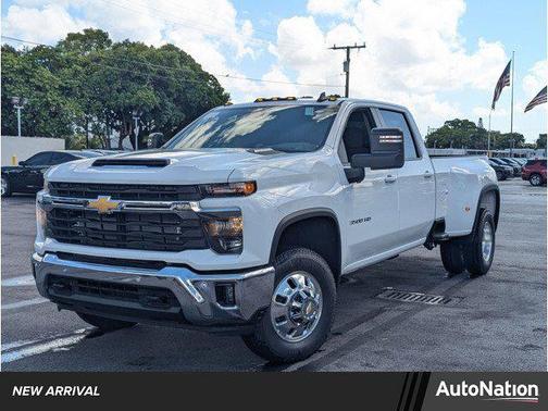2025 Chevrolet Silverado 3500 LT