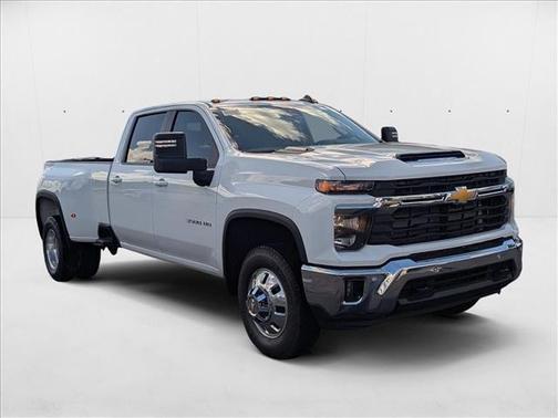 2025 Chevrolet Silverado 3500 LT