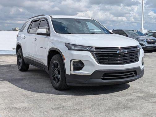 2022 Chevrolet Traverse LT Cloth