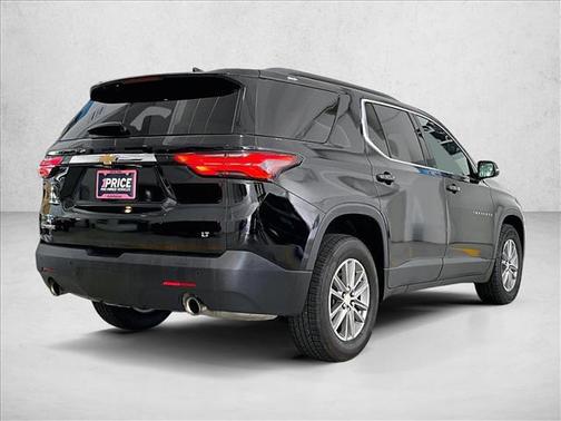 Mosaic Black Metallic 2023 Chevrolet Traverse LT Leather